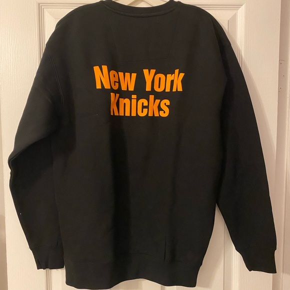 NBA Con x New York Knicks Black Crewneck Sweatshirt – Size Medium - Picture 3 of 4